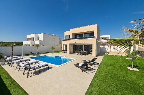 Foto 24 - Luxury Villa Horizon with Private Pool