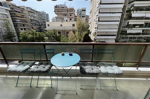 Foto 20 - Peaceful Apartment by Flisvos Marina