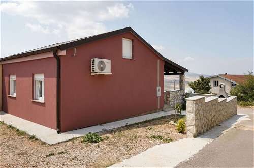 Foto 25 - Simplistic Holiday Home in Jasenice Rovanjska near Sea