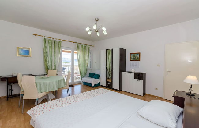Apartments Jakov - Photo 9