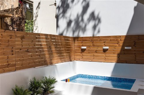Photo 17 - Nemeseos 82m² homm Apartment with Roof Garden and Pool