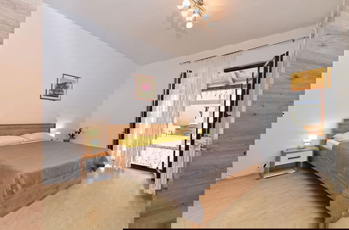 Photo 2 - Apartment 417
