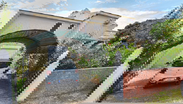 Photo 1 - Apartment 417