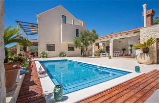Foto 1 - Luxury Villa Dolce Vita with Pool