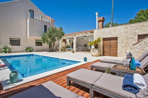 Photo 27 - Luxury Villa Dolce Vita with Pool