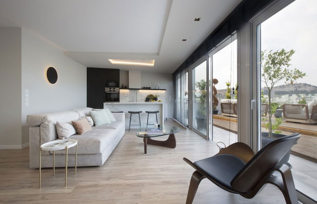 Supreme Luxury Suites by Athens Stay - Photo 26