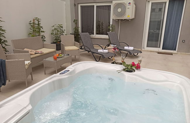 Supreme Luxury Suites by Athens Stay - Photo 32