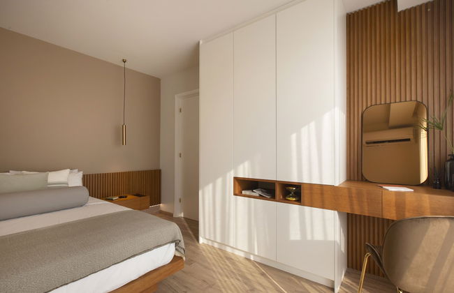 Supreme Luxury Suites by Athens Stay - Photo 9