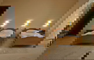 Photo 4 - Proteas Hotel & Suites