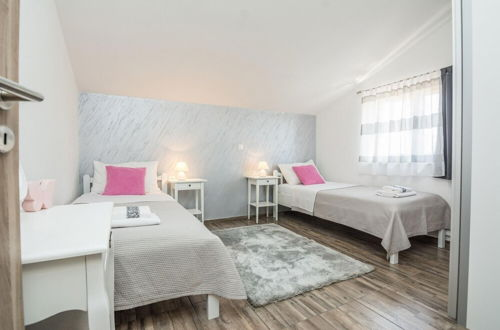 Foto 46 - Villa M M in Vrana With 4 Bedrooms and 3 Bathrooms