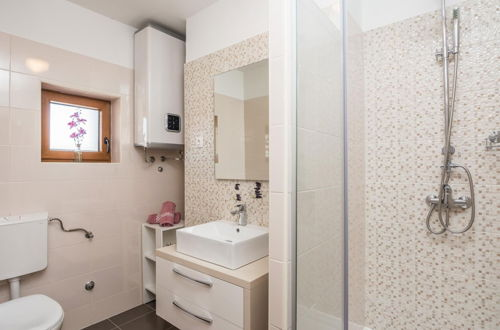 Foto 9 - Villa M M in Vrana With 4 Bedrooms and 3 Bathrooms