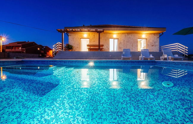 Charming Holiday Home With Private Swimming Pool, Big Garden, Near the Sea - Foto 33