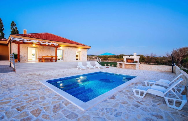 Charming Holiday Home With Private Swimming Pool, Big Garden, Near the Sea - Foto 23