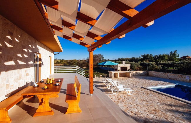 Charming Holiday Home With Private Swimming Pool, Big Garden, Near the Sea - Foto 29