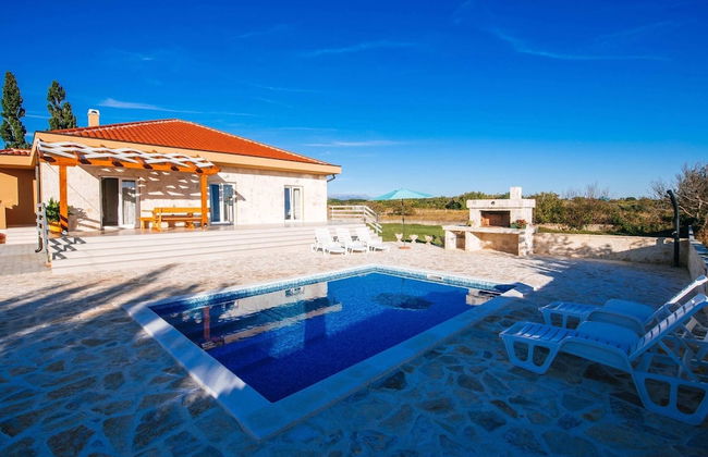 Charming Holiday Home With Private Swimming Pool, Big Garden, Near the Sea - Foto 20