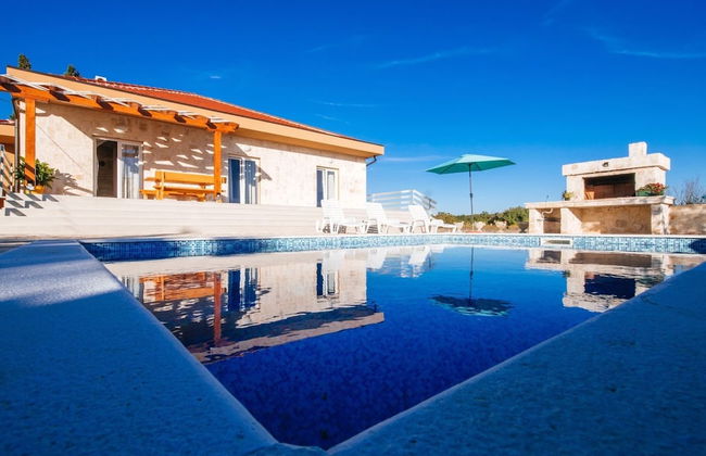 Charming Holiday Home With Private Swimming Pool, Big Garden, Near the Sea - Foto 31