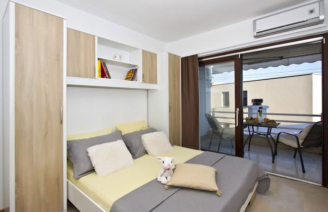 Comfort Apt.w.balcony Near Beach,marjan and Center - Photo 5