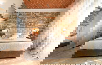 Photo 4 - Donati Luxury Tower Suites