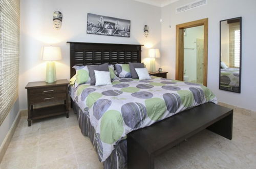 Photo 10 - Fully Equipped Apartment Overlooking Golf Course at Luxury Beach Resort