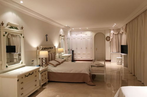 Photo 3 - Luxury Villa Puerto Banus