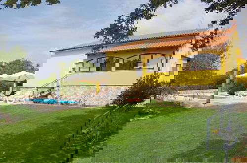 Foto 17 - Peaceful Villa in Jursici With Private Pool