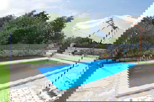 Foto 19 - Peaceful Villa in Jursici With Private Pool