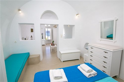 Photo 15 - Thirea Suites & Studios - Adults Only