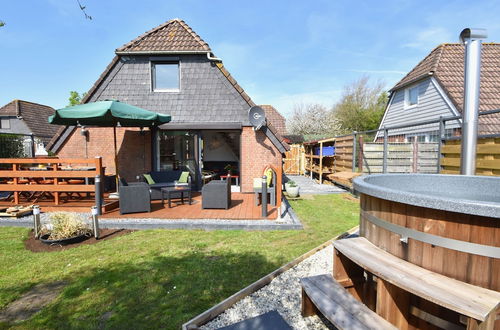 Photo 31 - Snug Holiday Home in Herkingen with Hot Tub in Garden