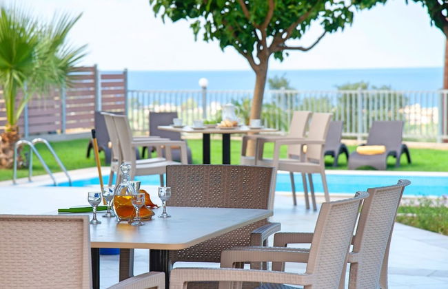 2 Villas Next to Each Other with Pool & Sea View - Foto 25