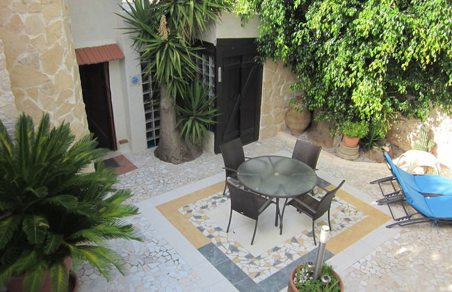 Attractive Greek House with Private Pool near Sea & City Center - Foto 38