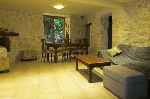 Foto 14 - Attractive Greek House with Private Pool near Sea & City Center