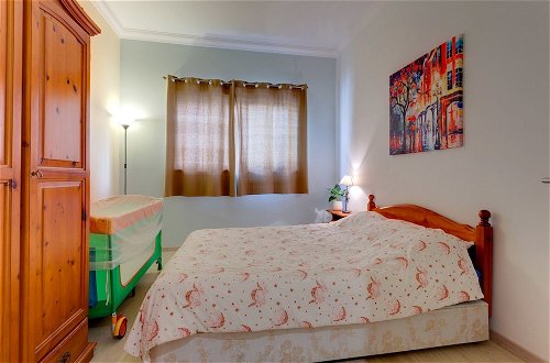 Photo 26 - Central Apartment in St Julian s Perfect for Families