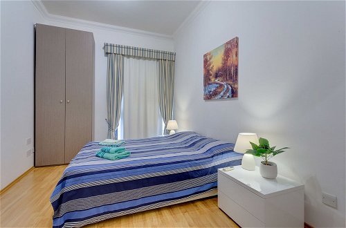 Foto 3 - Central Apartment in St Julian s Perfect for Families