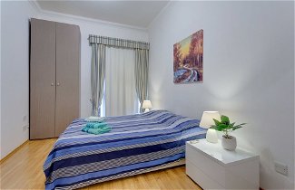 Photo 3 - Central Apartment in St Julian s Perfect for Families