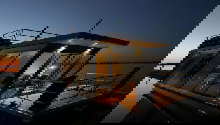 Photo 1 - Houseboat Sneekermeer With Sun Deck
