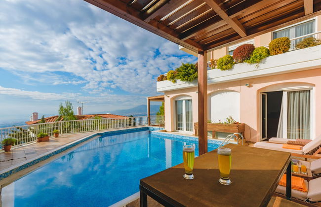Villa Politia - Photo 1