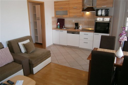 Foto 10 - Beautiful Holiday Apartment Sanela for Relaxed Vacation