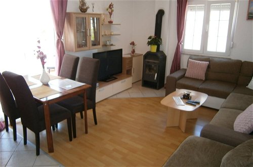 Foto 18 - Beautiful Holiday Apartment Sanela for Relaxed Vacation