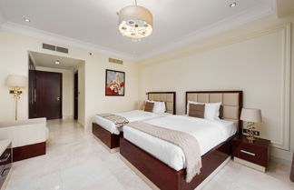 Photo 3 - Maison Privee - Charming Apt with Arabesque Sea View on the Palm Jumeirah