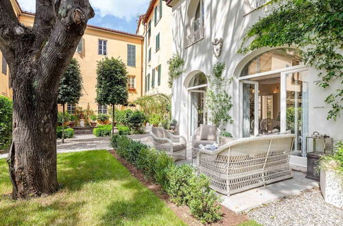 Photo 13 - La Casina in Lucca With 2 Bedrooms and 3 Bathrooms