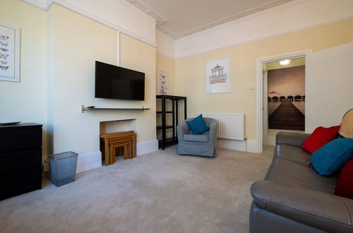 Photo 10 - Bright City Centre Flat With Sea 2 Mins Away