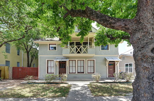 Photo 1 - Cozy Downtown Historic House - Casa Verde