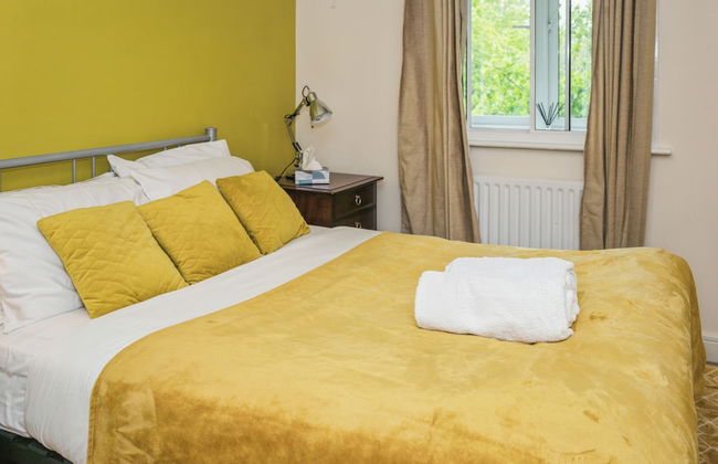 2 Bed Apartment - Sleeps 5 - Wifi - Parking - Pets - Photo 3