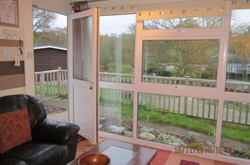 Photo 5 - Cosy Upper Lake Chalet in Wales, Dog Friendly