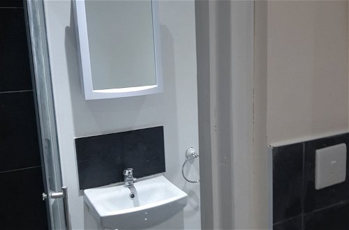 Photo 13 - Budget Ensuite Room in Thamesmead