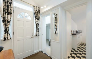 Photo 2 - JOIVY 2 bed Flat by Maida Vale Tube & Shops