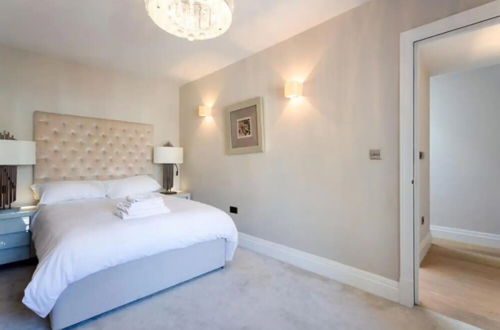 Photo 2 - Luxury Mayfair 2 Bedroom Apartment