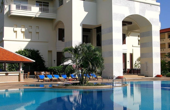Waterfront Suites Phuket by Centara - Foto 44