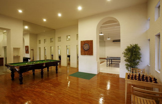 Waterfront Suites Phuket by Centara - Foto 42