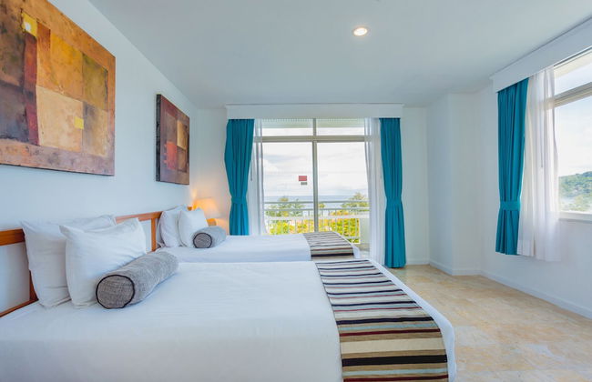 Waterfront Suites Phuket by Centara - Foto 10
